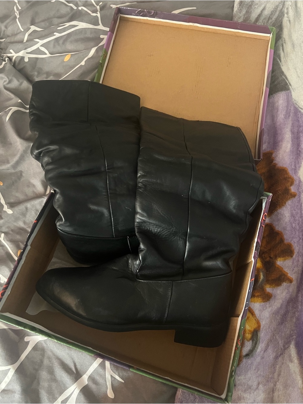 Black Women's Mid-Calf Slouch Boots - Unbranded